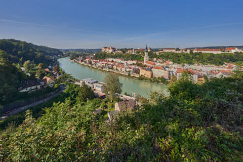 Gemeinde Hochburg-Ach Bezirk Braunau Duttendorf Aussicht Burghausen (Dirschl Johann) Österreich BR